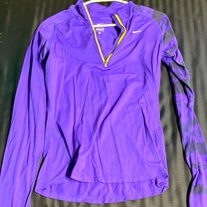 Nike Women's Running ½-Zip Long Sleeve Shirt-Small